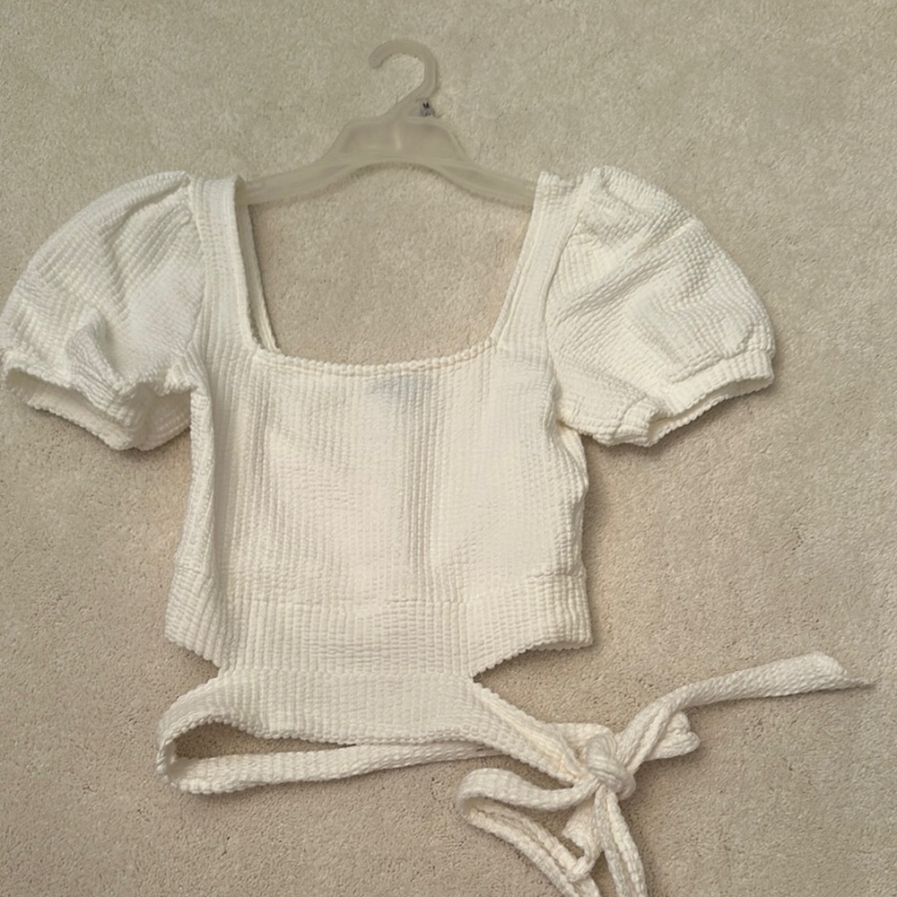 Elegant White Puff Sleeve Top